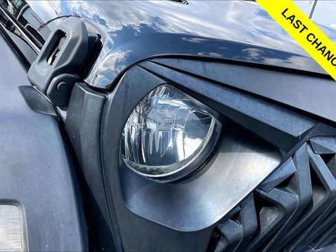 Used 2022 Jeep Wrangler Unlimited Sport AWD/4WD image 29