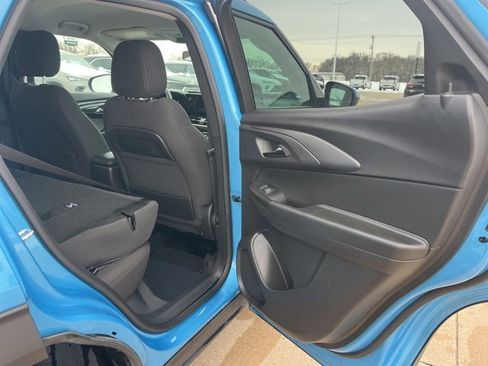 Used 2025 Chevrolet TrailBlazer LT image 39