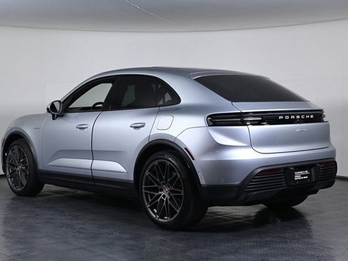 Certified 2025 Porsche Macan Electric RWD image 3