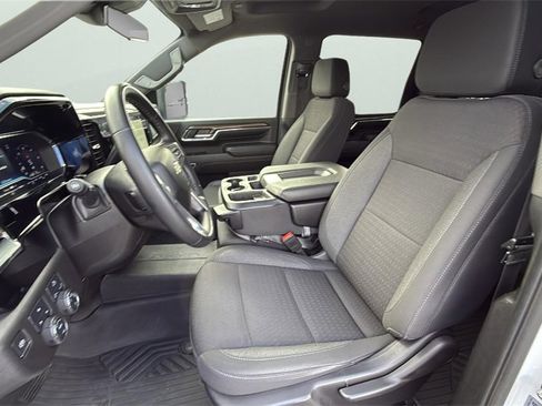 Used 2024 Chevrolet Silverado 2500 LT image 17