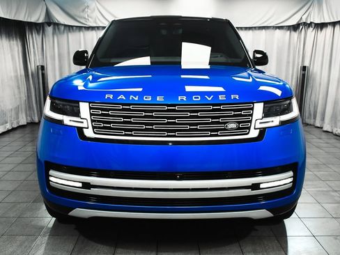 Used 2024 Land Rover Range Rover Autobiography image 2