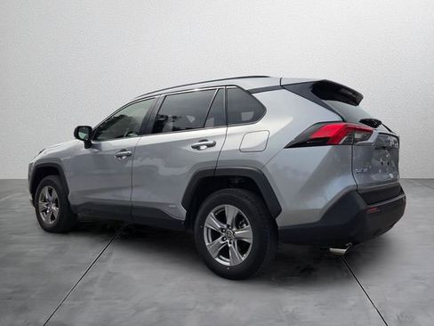 Used 2025 Toyota RAV4 LE AWD/4WD image 3