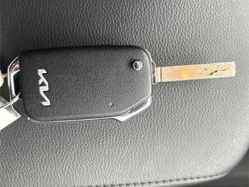 Certified 2022 Kia Soul LX w/ Technology Package image 36