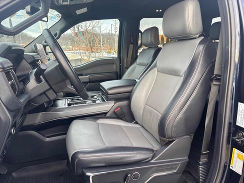 Used 2023 Ford F150 Lightning Lariat image 12