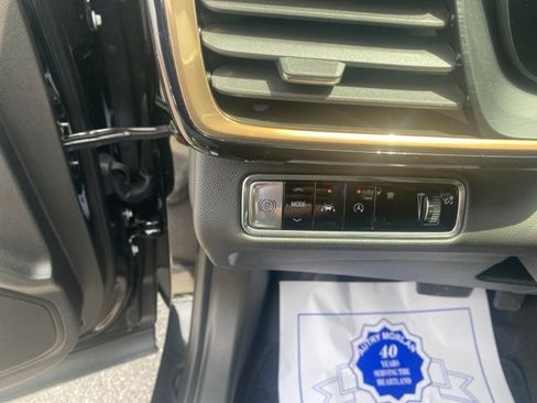 New 2025 Buick Envision Avenir image 19