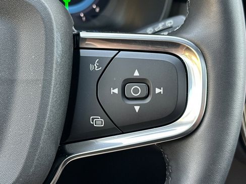 New 2025 Volvo XC40 B5 Plus w/ Climate Package image 29