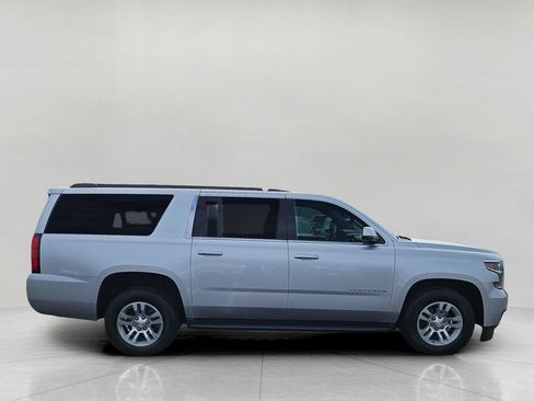 Used 2018 Chevrolet Suburban LT AWD/4WD image 9
