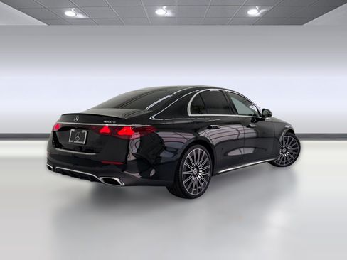 Used 2025 Mercedes-Benz E 450 4MATIC Sedan image 8