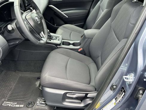 New 2026 Toyota Corolla Cross LE w/ Moonroof Package FWD image 15