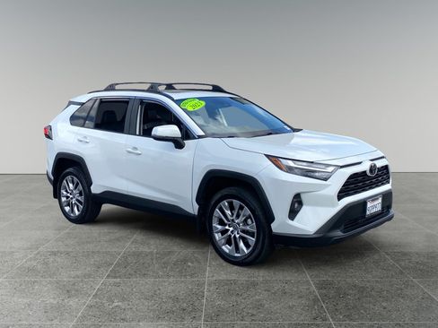 Used 2023 Toyota RAV4 XLE Premium FWD image 7