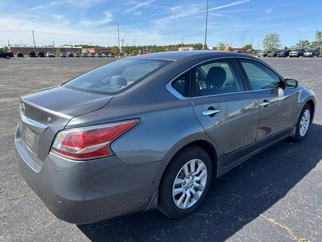 Used 2015 Nissan Altima 2.5 S w/ Power Driver Seat Package FWD image 4