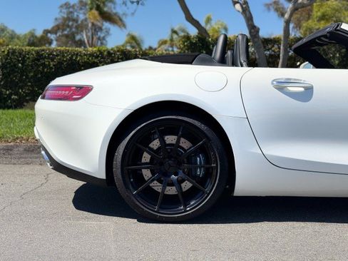 Used 2018 Mercedes-Benz AMG GT Roadster w/ Lane Tracking Package image 11