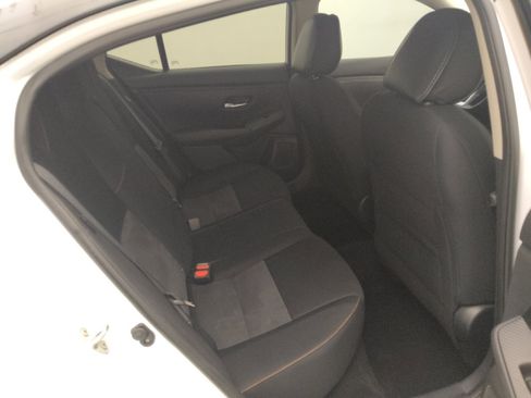 Used 2023 Nissan Sentra SR w/ Midnight Edition Package FWD image 19