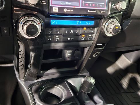 Used 2023 Toyota 4Runner TRD Pro AWD/4WD image 33