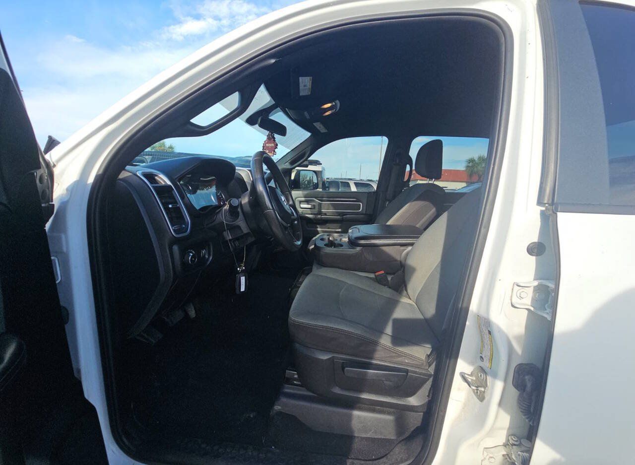 Used 2022 RAM 2500 Big Horn AWD/4WD image 3