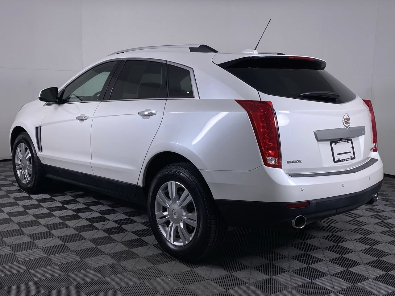 Used 2015 Cadillac SRX Luxury FWD image 18