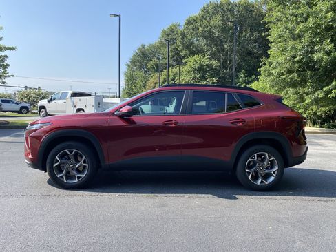 Used 2025 Chevrolet Trax LT w/ Driver Confidence Package FWD image 6