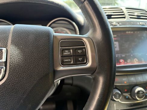 Used 2018 Dodge Journey Crossroad w/ Popular Equipment Group image 21