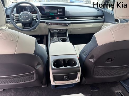 New 2026 Kia Carnival EX FWD image 23