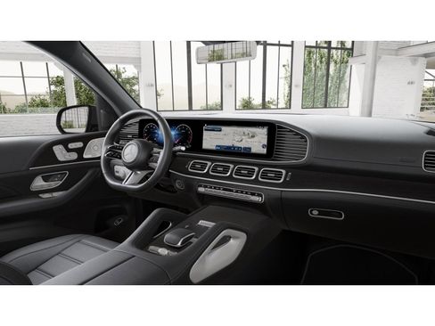 New 2026 Mercedes-Benz GLS 580 4MATIC image 11