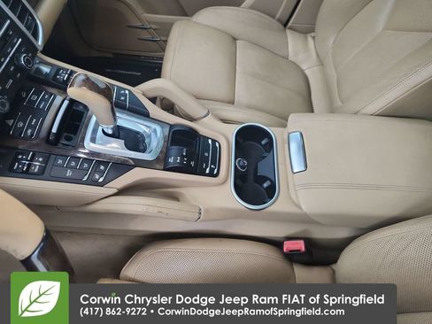 Used 2016 Porsche Cayenne AWD/4WD image 22