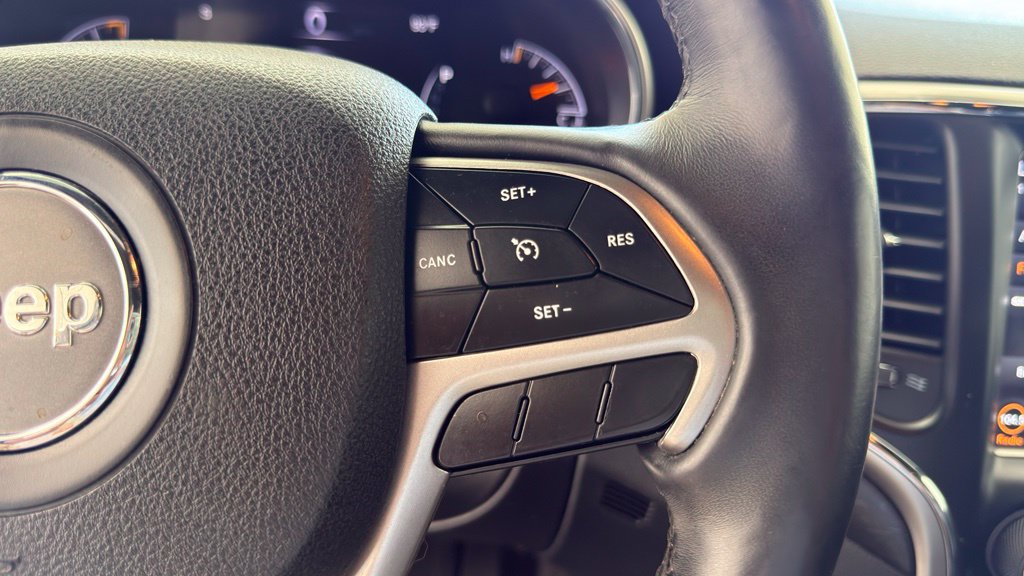 Used 2018 Jeep Grand Cherokee Altitude AWD/4WD image 6