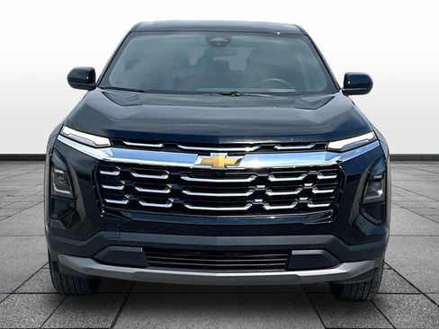 Used 2026 Chevrolet Equinox LT FWD image 3