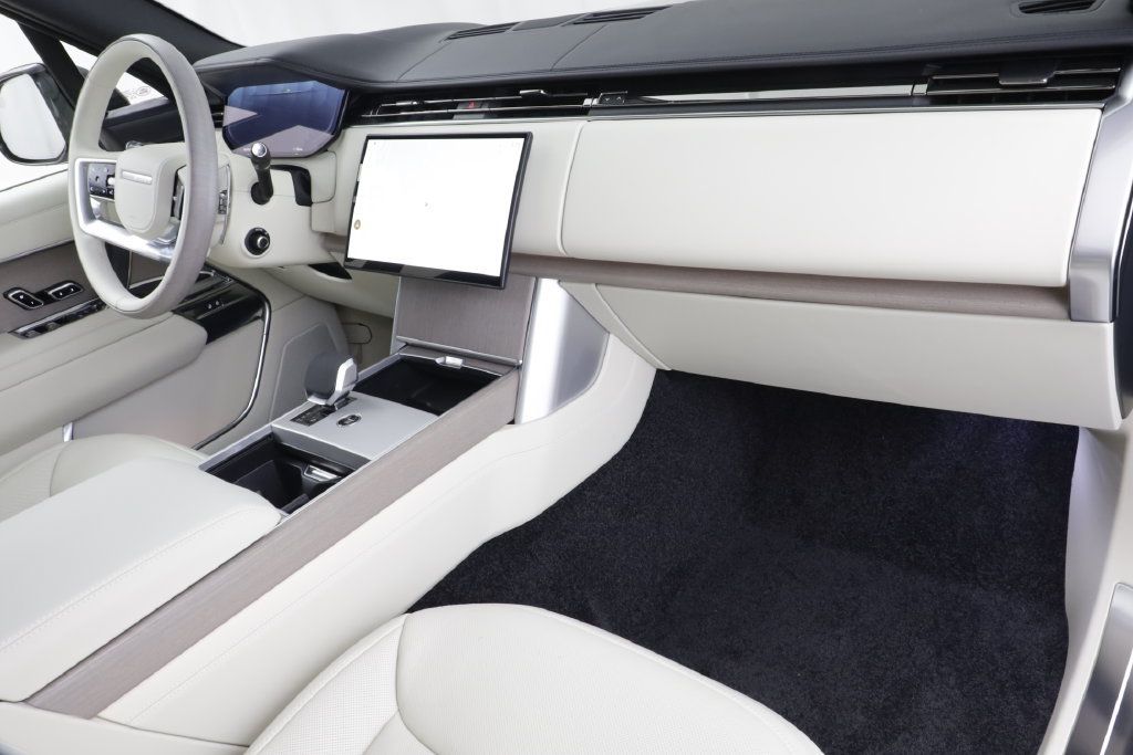 New 2026 Land Rover Range Rover SE AWD/4WD image 23