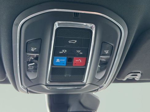 Used 2022 Jeep Wagoneer Series II image 18