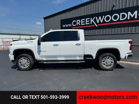 Used 2023 Chevrolet Silverado 2500 High Country w/ Safety Package II image 6