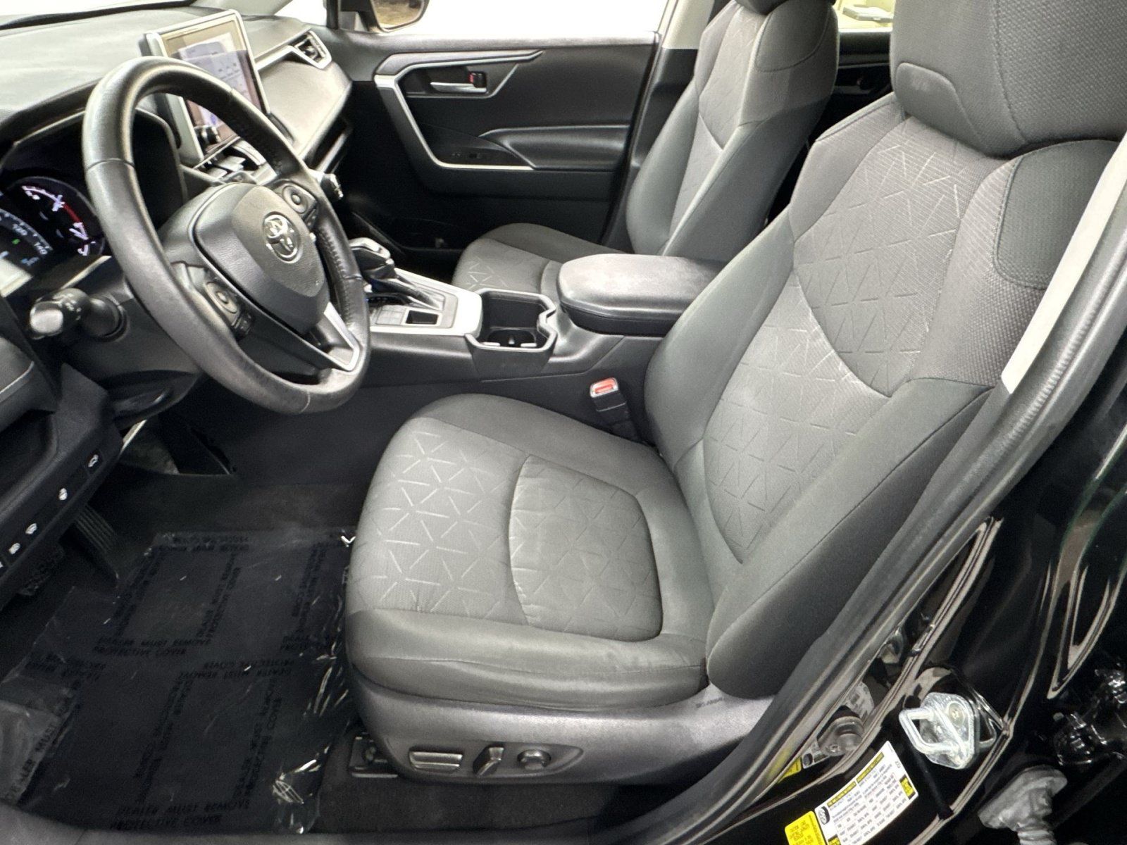 Used 2023 Toyota RAV4 XLE w/ Convenience Package AWD/4WD image 16