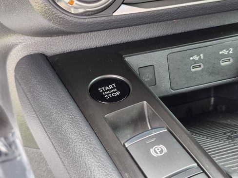Certified 2025 Nissan Kicks SV FWD image 28