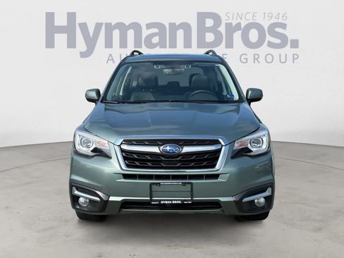 Used 2017 Subaru Forester 2.5i Touring AWD/4WD image 9