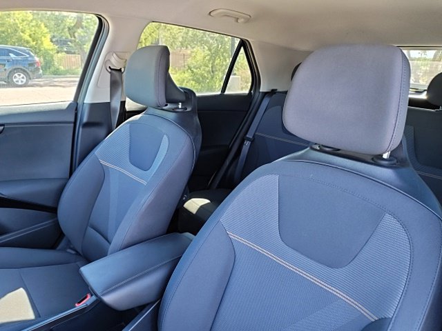 Used 2025 Kia Niro LX FWD image 17