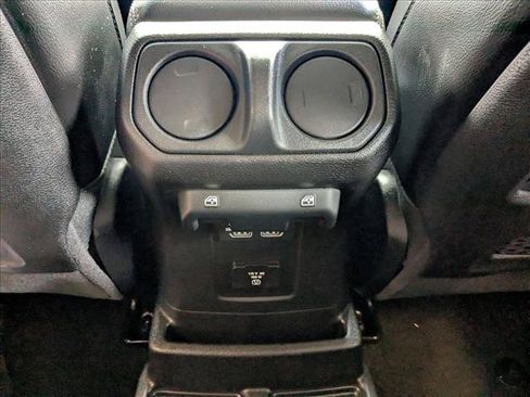Used 2021 Jeep Wrangler Unlimited Rubicon AWD/4WD image 17