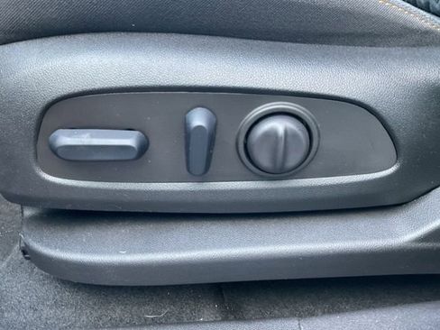 Used 2023 Chevrolet Equinox LT image 22