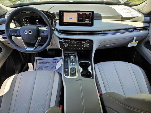 New 2026 INFINITI QX60 Luxe w/ Family Package image 10