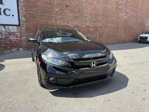 Used 2019 Honda Civic Sport image 2