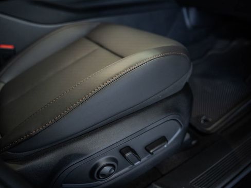 New 2026 Jeep Cherokee Limited image 32