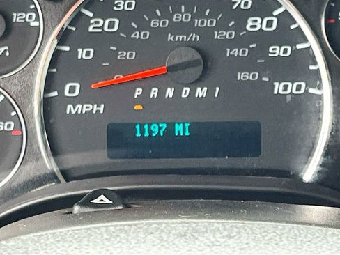 Used 2024 GMC Savana 2500 w/ Driver Convenience Package image 12