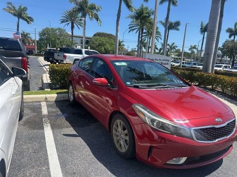 Used 2017 Kia Forte S w/ S Technology Package image 5