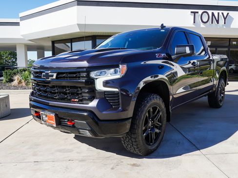 Used 2022 Chevrolet Silverado 1500 LT Trail Boss w/ LT Trail Boss Premium Package AWD/4WD image 4