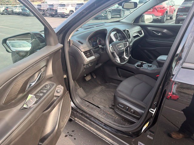 Used 2024 GMC Terrain SLE w/ Driver Convenience Package AWD/4WD image 12