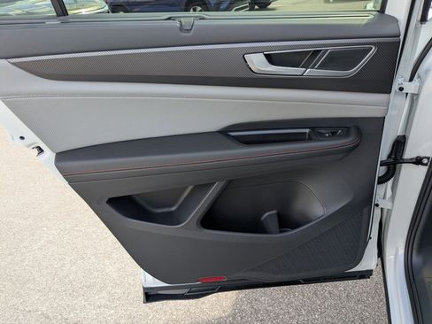 New 2026 Volkswagen Atlas Peak Edition image 25