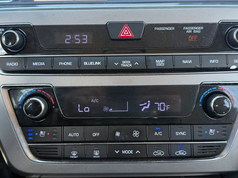 Used 2017 Hyundai Sonata Limited w/ Tech Package 03 image 19