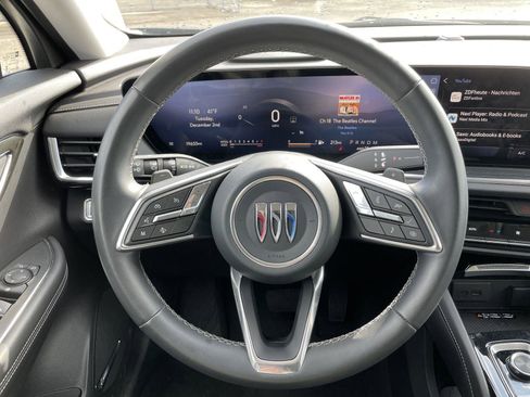 Used 2025 Buick Envision Preferred image 15