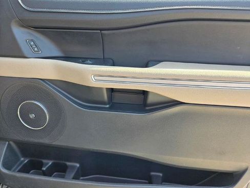 Certified 2024 Ford Expedition Limited AWD/4WD image 8