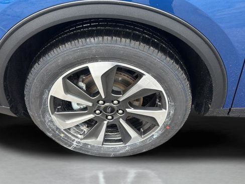 Certified 2023 Ford Escape Platinum AWD/4WD image 44