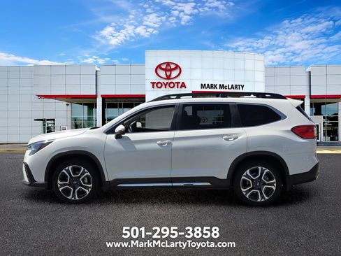 Used 2023 Subaru Ascent Limited w/ Popular Package #2A AWD/4WD image 2