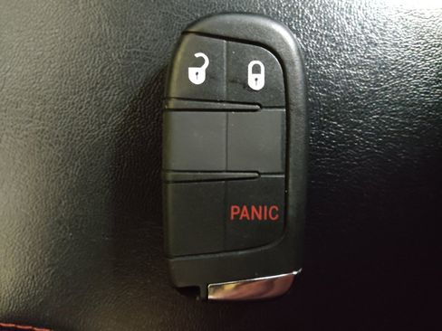 Used 2019 Jeep Compass Trailhawk AWD/4WD image 32